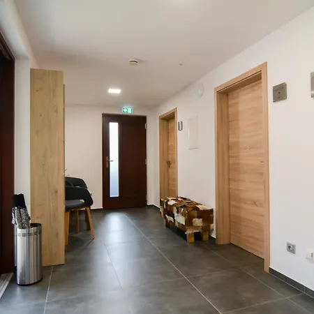 Malek מלון דירות וואלטיצה